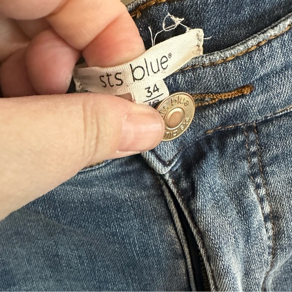 STS Blue | Distressed Denim - Picture 5 of 6